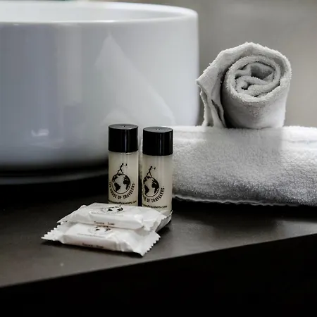 Ama 18 - The House Of Travelers- 3* 科莫